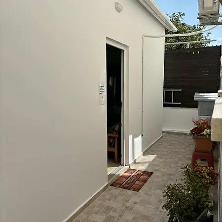 Case de vacanță Easy Access Larnaca