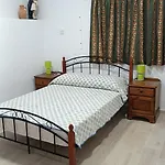 Easy Access Nyaraló