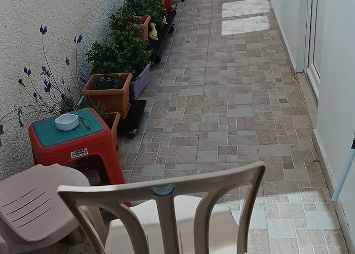 Easy Access * 라르나카